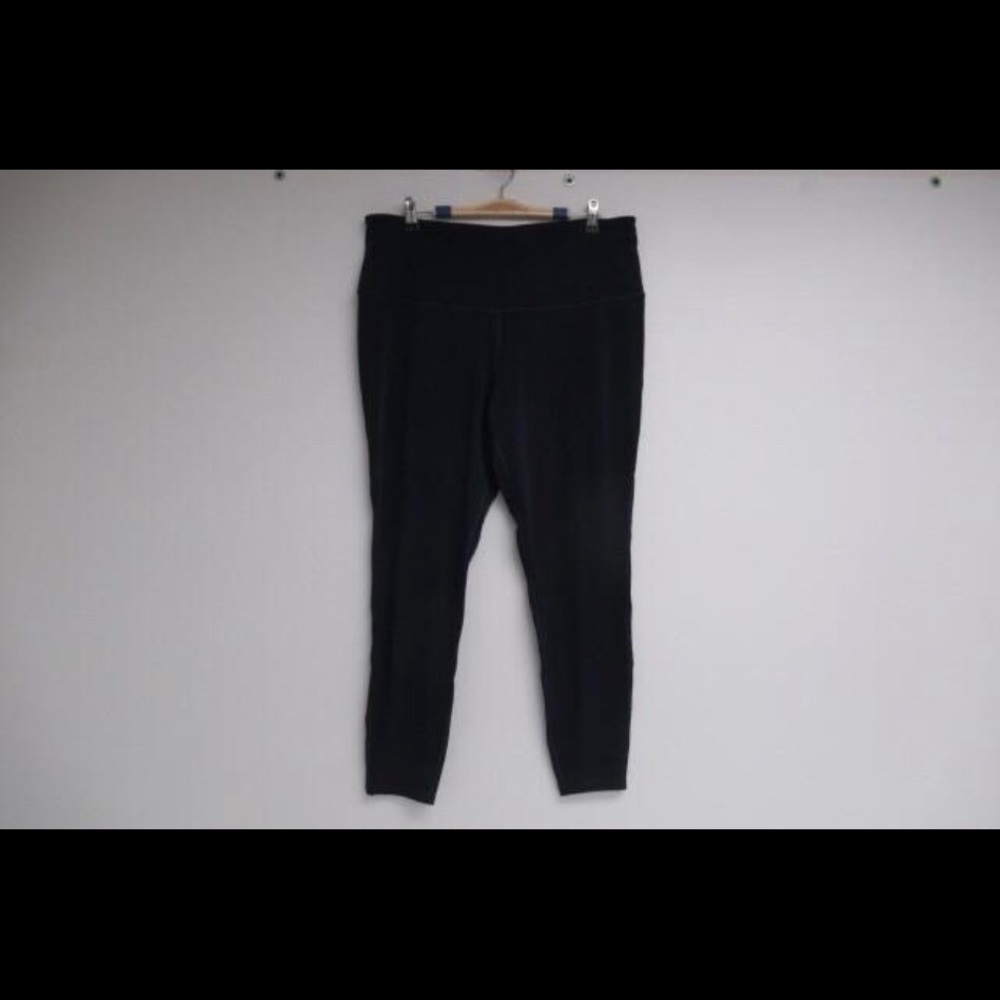 LAST DAY! CLEARANCE NWOT Amazon Essentials Women’s Workout Leggings